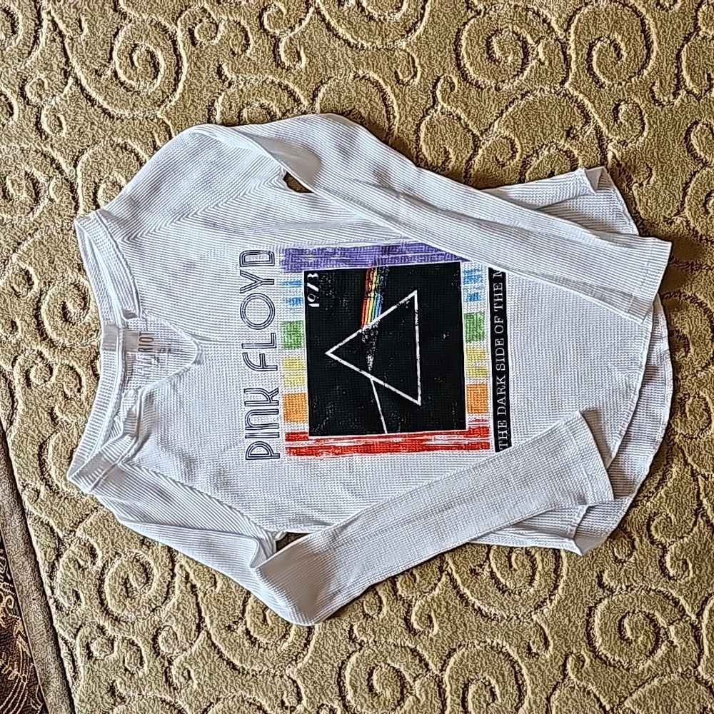 Long sleeve t-shirt